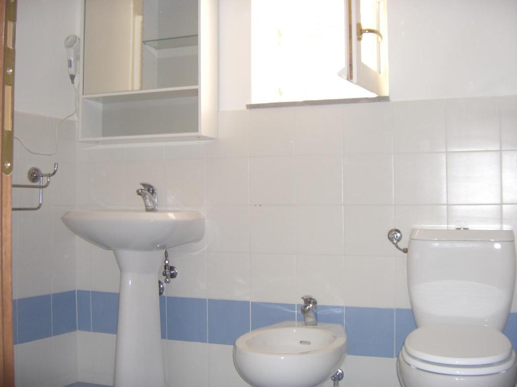 Hotel Paese Corvara Beverino Habitación foto