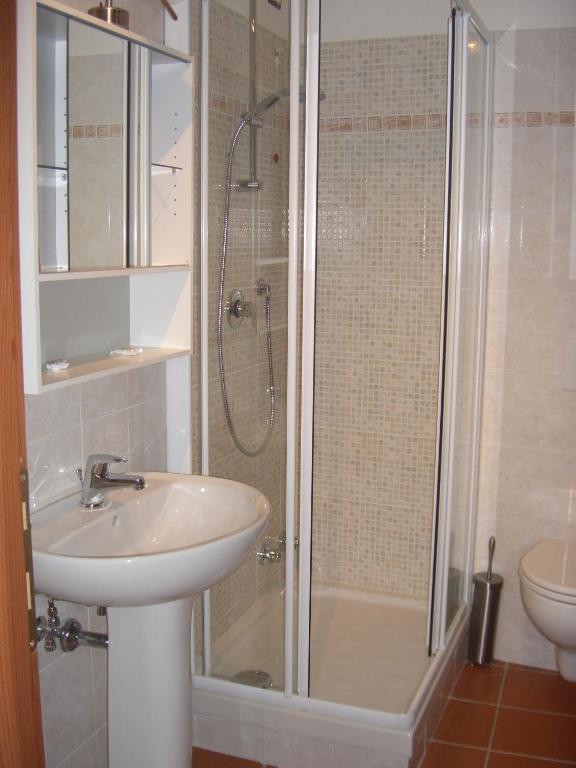 Hotel Paese Corvara Beverino Habitación foto